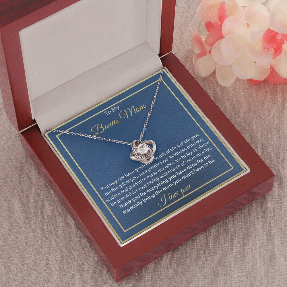 4 Love Knot Necklaces With Box Card 001