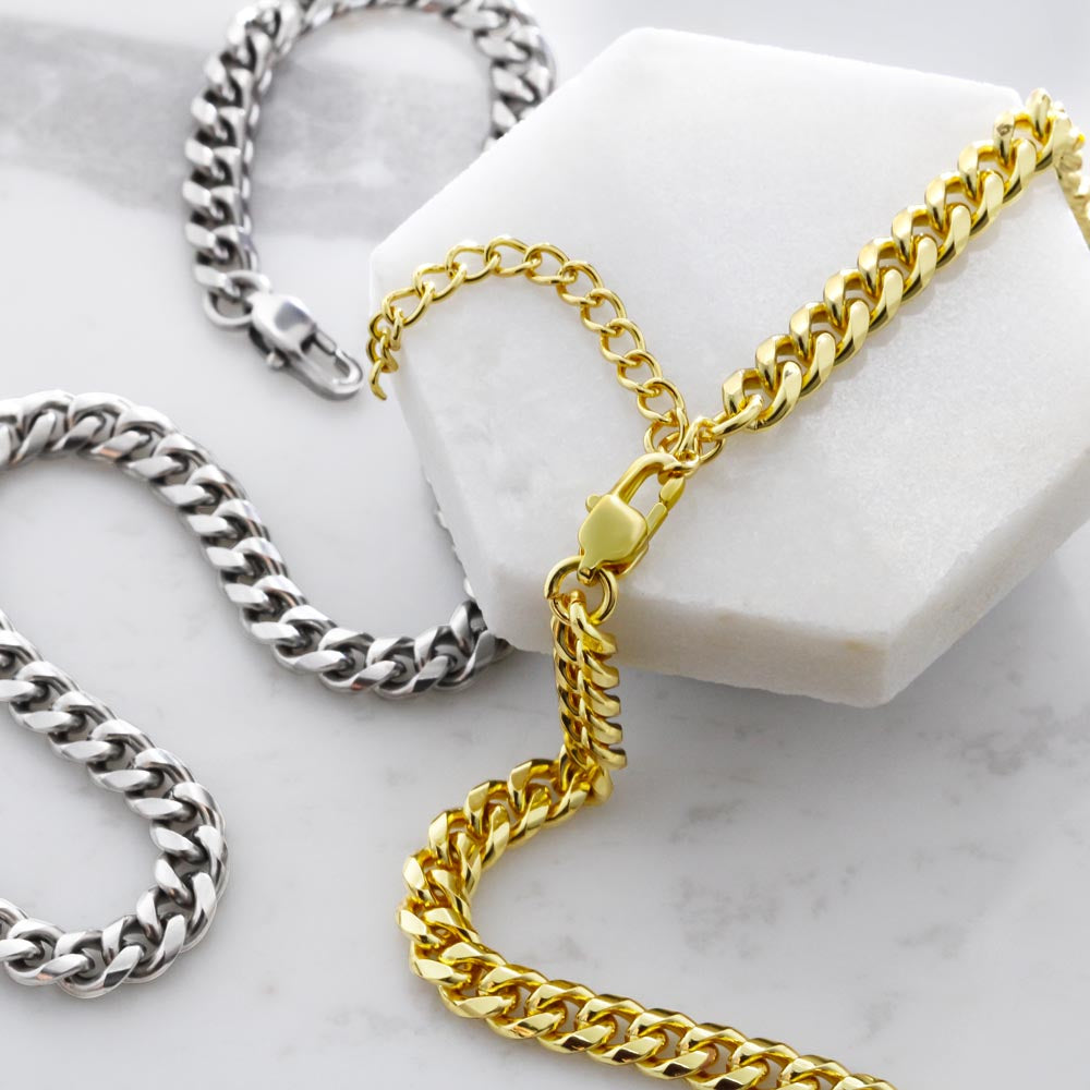 man120821-10 Cuban Link Chain