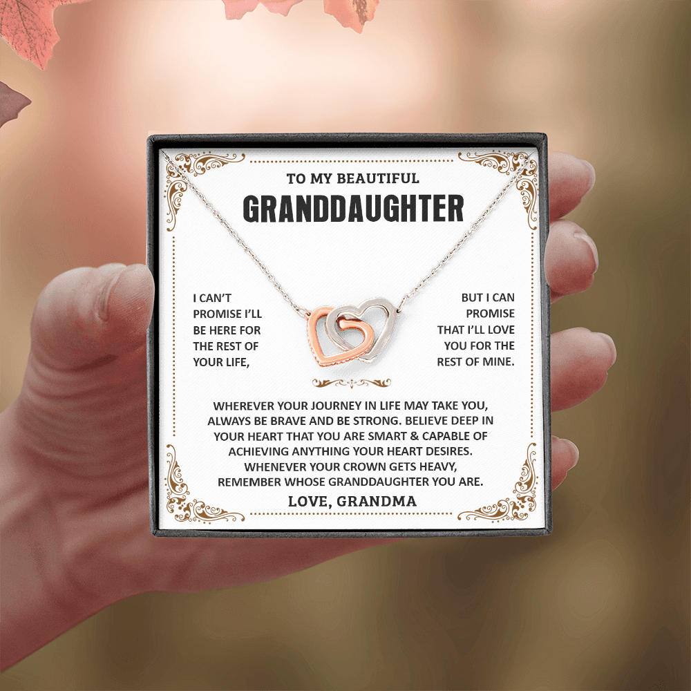 GRANĐAUGHTER-GRANDMA