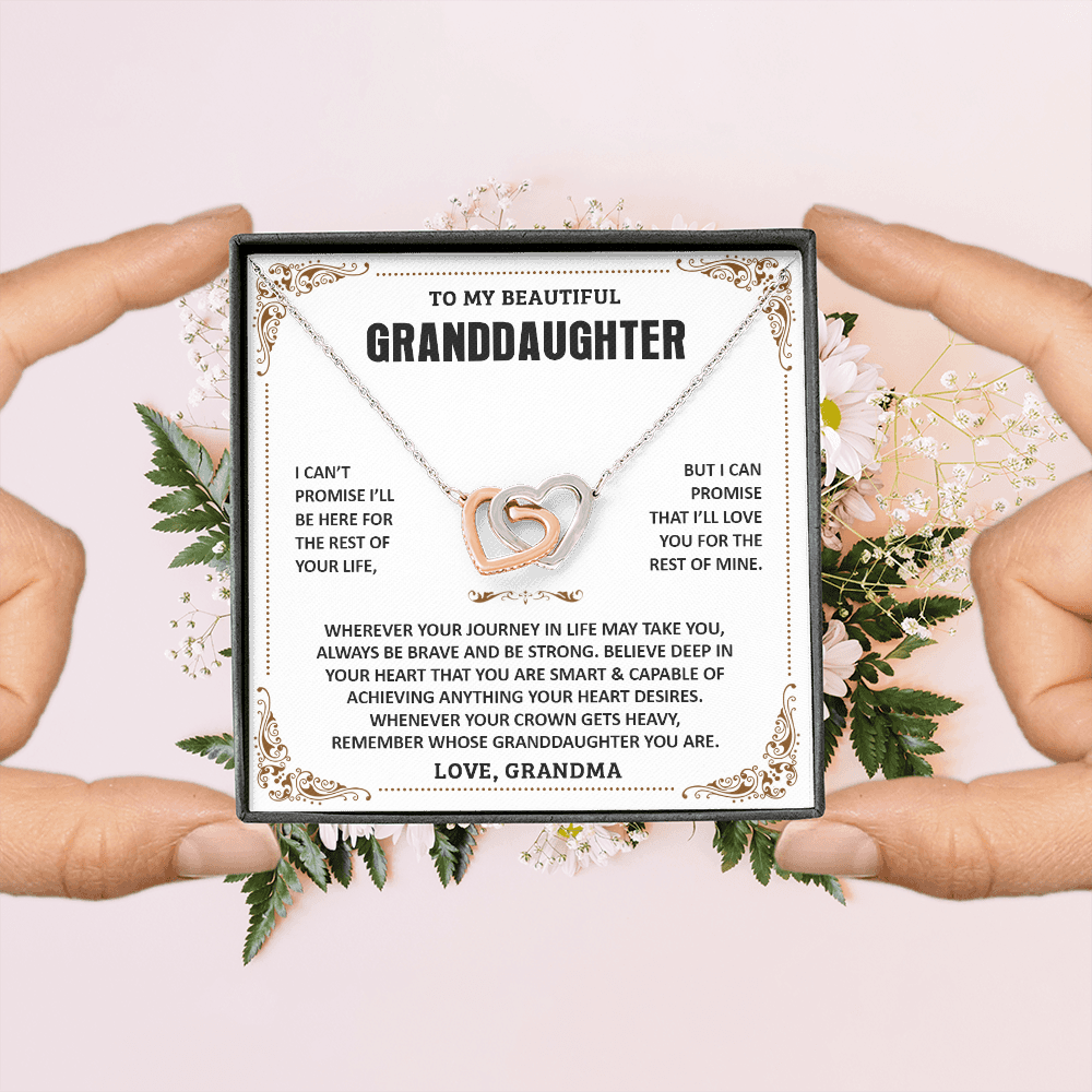 GRANĐAUGHTER-GRANDMA