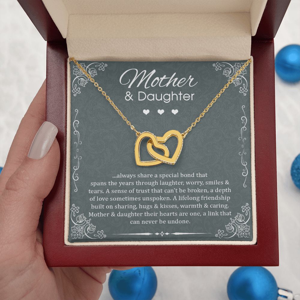 motheranddaughter-03