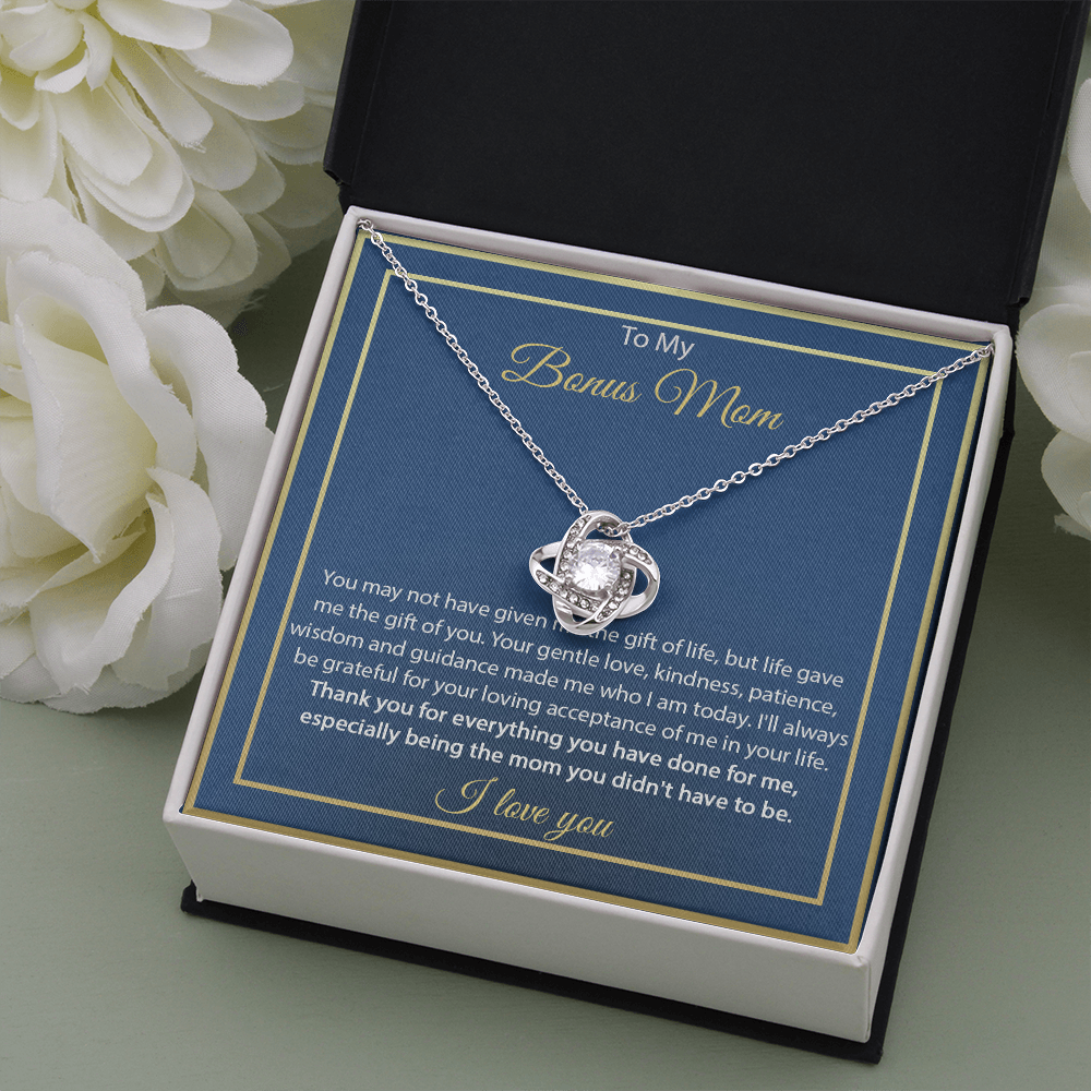 4 Love Knot Necklaces With Box Card 001