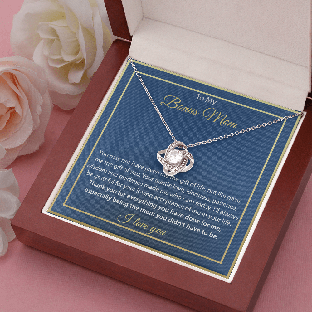 4 Love Knot Necklaces With Box Card 001