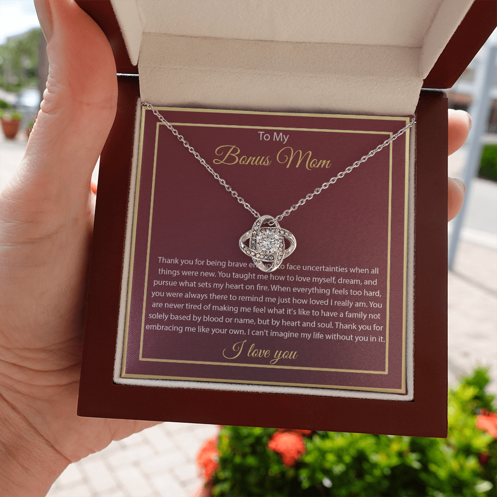 5 Love Knot Necklaces With Box Card 001